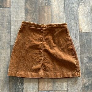 Forever 21 Corduroy zip up brown skirt size Small.
